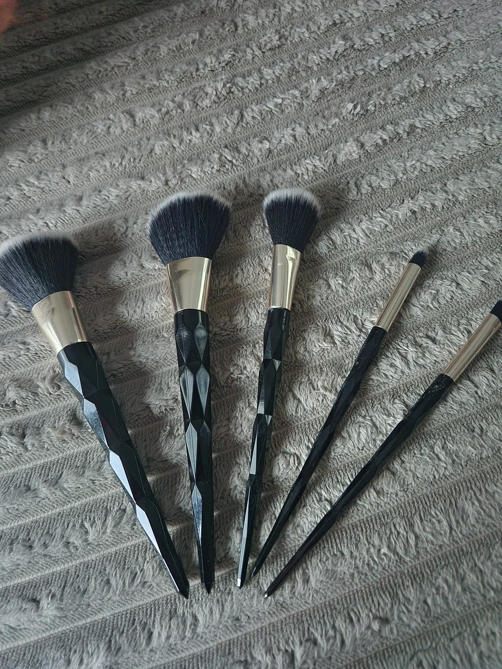 Black Faceted Handle Makeup Brush Set - Women Makeup